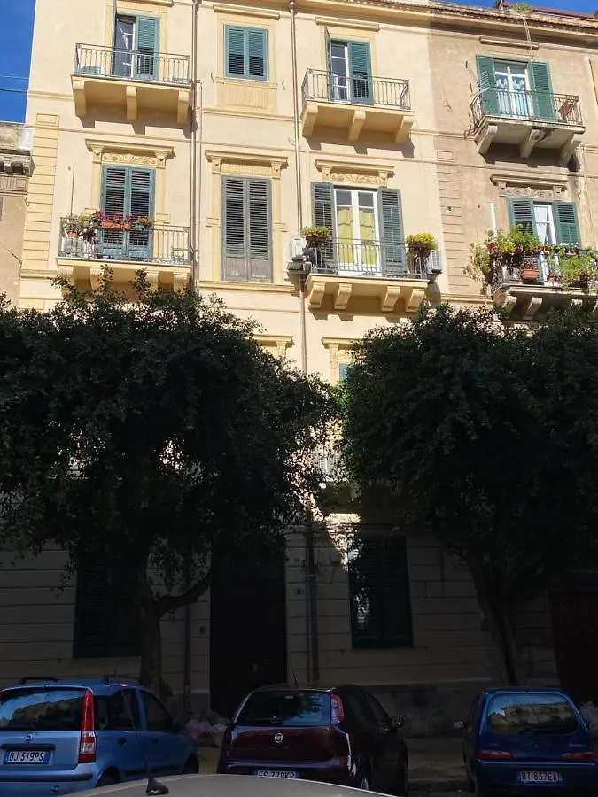 Appartement Voile Rouge à Palerme